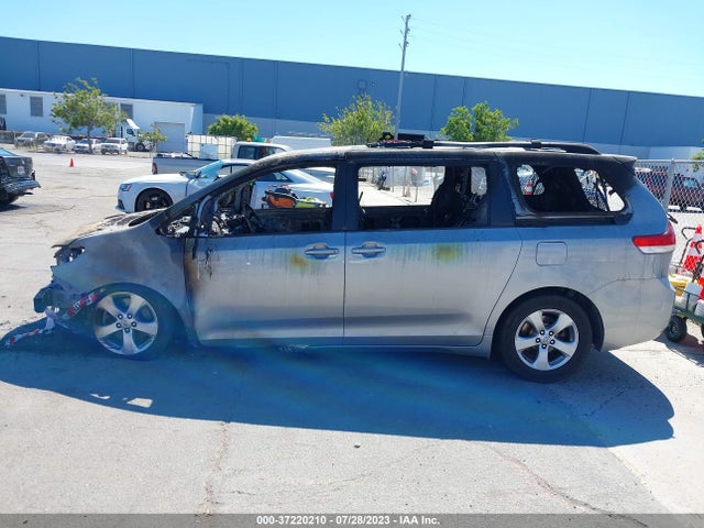 Toyota SIENNA LE 2014 5TDKK3DC9ES442109 Image 14