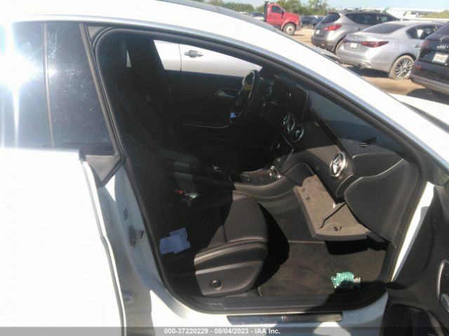 WDDSJ4EB9KN726989 Mercedes-Benz Cla Cla 250