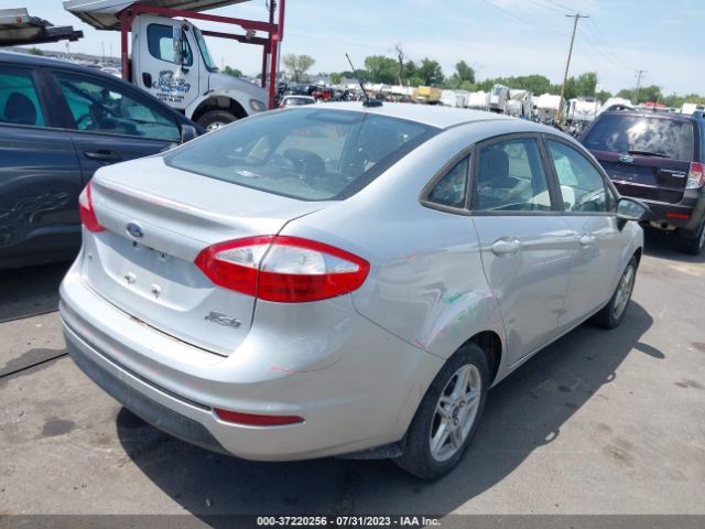 3FADP4BJ8KM141396 Ford FIESTA SE