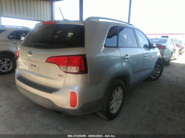 KIA SORENTO LX 2014 5XYKT3A66EG534187 Image 4