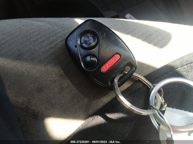 2009 HONDA CIVIC SDN LX VIN: 2HGFA15559H522201
