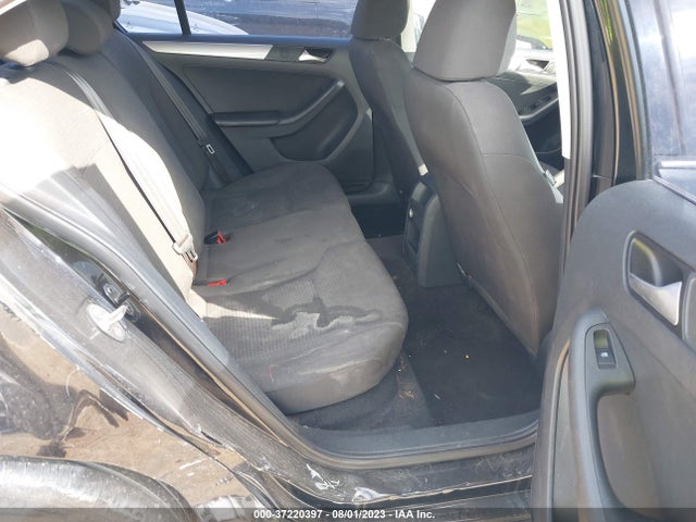 3VWD17AJ3FM266842 Volkswagen Jetta Sedan 1.8t Se