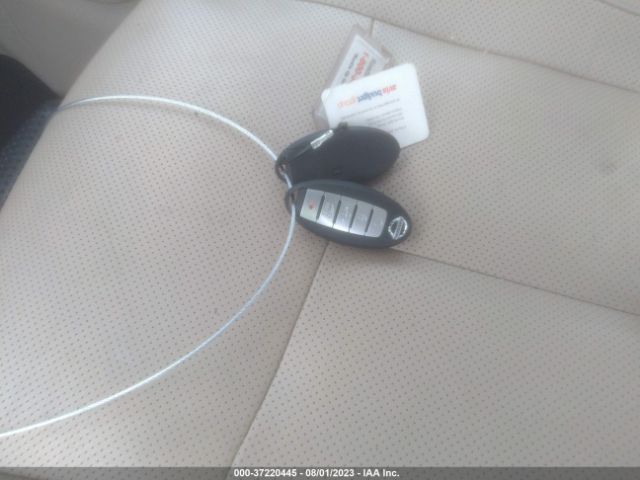 5N1AT2MV1KC816208 Nissan Rogue Sl