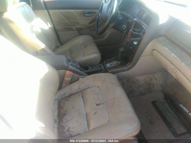 2001 SUBARU LEGACY WAGON OUTBACK LTD VIN: 4S3BH686517648584