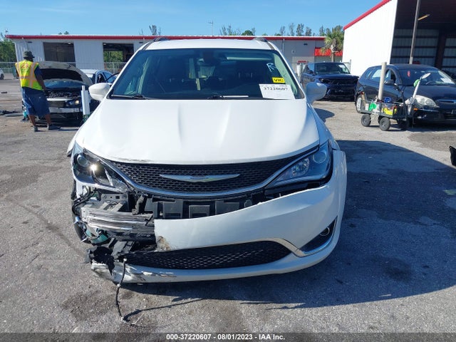 2C4RC1BG7HR588088 Chrysler Pacifica Touring-l