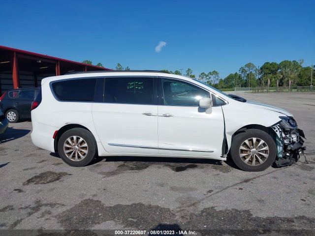 2C4RC1BG7HR588088 Chrysler Pacifica Touring-l
