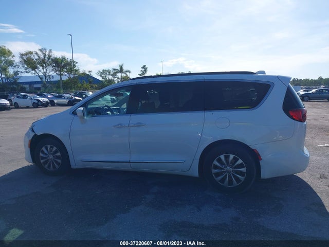 2C4RC1BG7HR588088 Chrysler Pacifica Touring-l