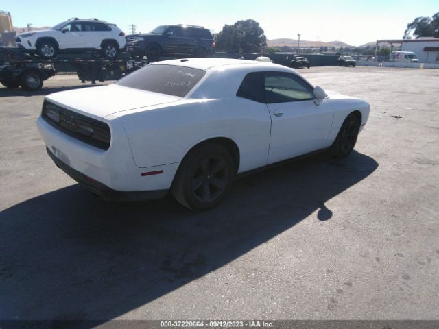 2C3CDZAG8FH718678 Dodge Challenger Sxt