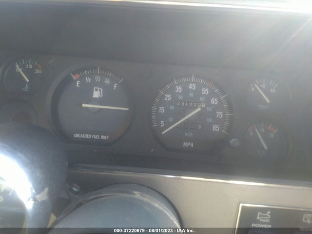 1988 JEEP CHEROKEE LAREDO VIN: 1JCMR7844JT249777