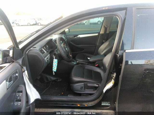 3VWD17AJ7EM432066 Volkswagen Jetta Sedan Se