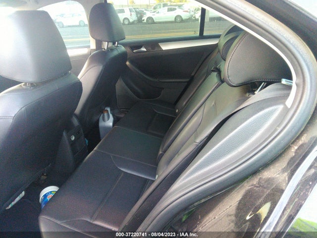 3VWD17AJ7EM432066 Volkswagen Jetta Sedan Se