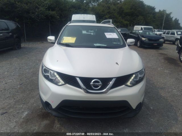 JN1BJ1CR5HW105845 Nissan Rogue Sport Sv