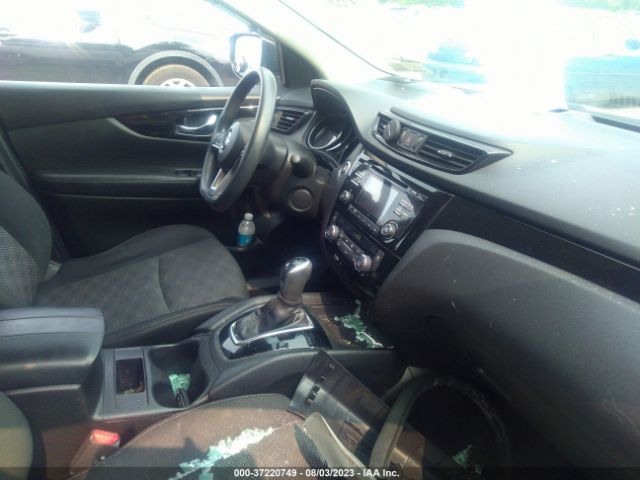 JN1BJ1CR5HW105845 Nissan Rogue Sport Sv