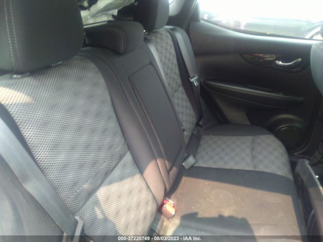 JN1BJ1CR5HW105845 Nissan Rogue Sport Sv
