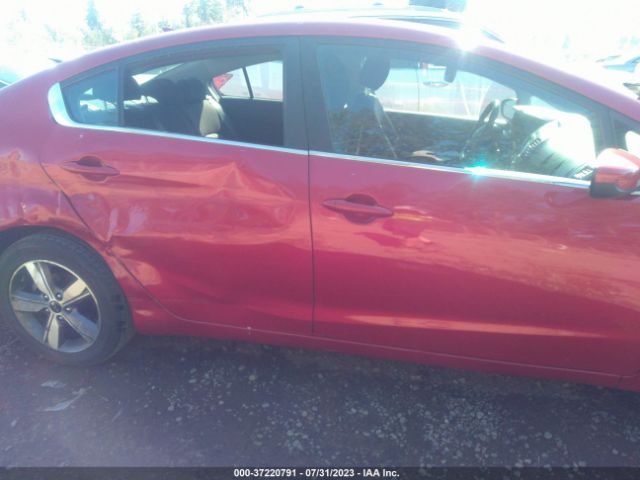 3KPFL4A70JE241019 KIA FORTE S