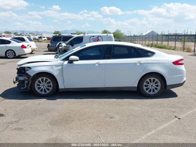 3FA6P0G74FR183765 Ford FUSION S