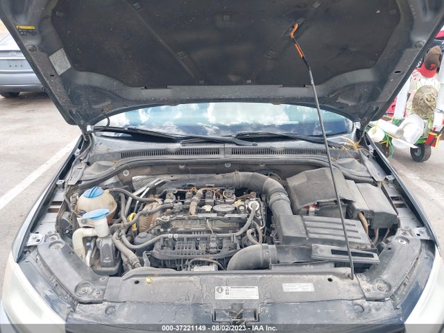 3VWD07AJ4EM240445 Volkswagen Jetta Sedan Se W/connectivity