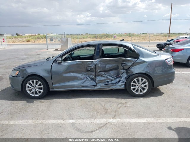 3VWD07AJ4EM240445 Volkswagen Jetta Sedan Se W/connectivity