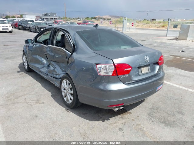 3VWD07AJ4EM240445 Volkswagen Jetta Sedan Se W/connectivity