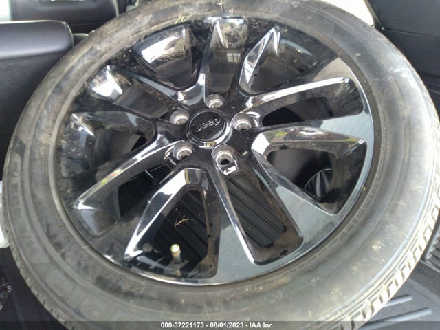 1C4RJEAG2NC153868 Jeep Grand Cherokee Wk Laredo X 4x2