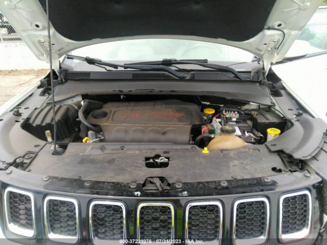 3C4NJCBB4HT668952 Jeep Compass Latitude
