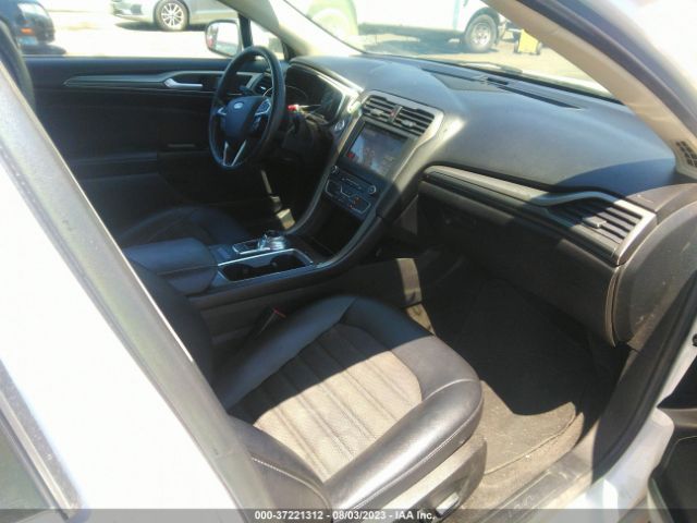 3FA6P0H74HR285018 Ford FUSION SE