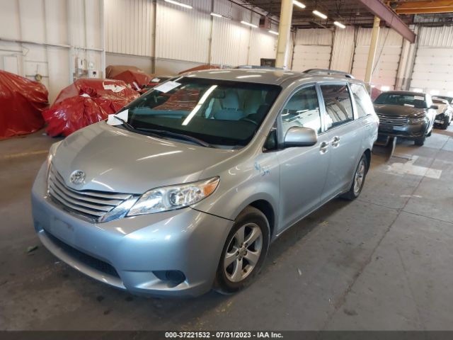 5TDKK3DC9FS686425 Toyota SIENNA LE