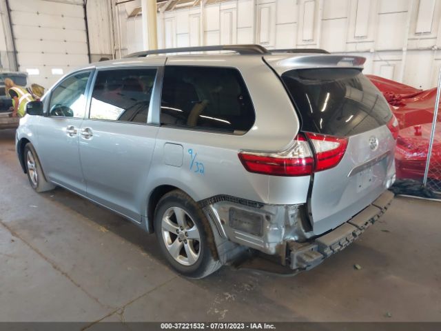 5TDKK3DC9FS686425 Toyota SIENNA LE