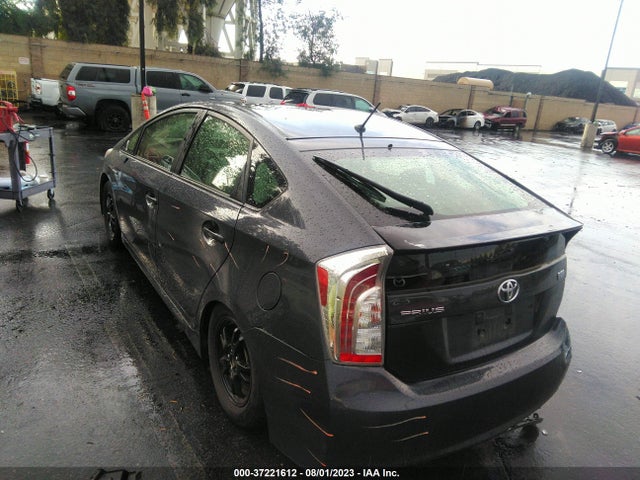 Toyota Prius Four 2015 JTDKN3DU5F1943996 Image 3