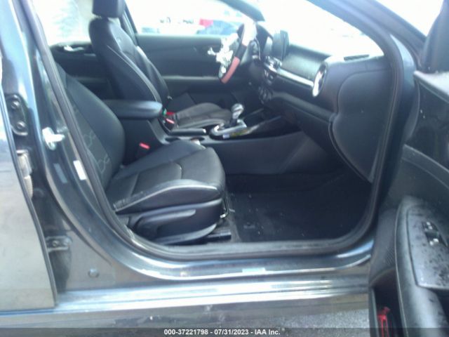 3KPF34AD8ME288406 KIA Forte Gt-line