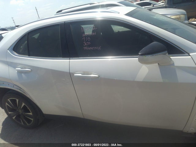 2021 Lexus UX, VIN: JTHX3JBH9M2036857