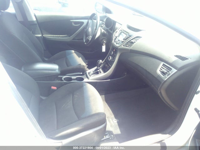 2015 HYUNDAI ELANTRA SE VIN: 5NPDH4AE8FH643946