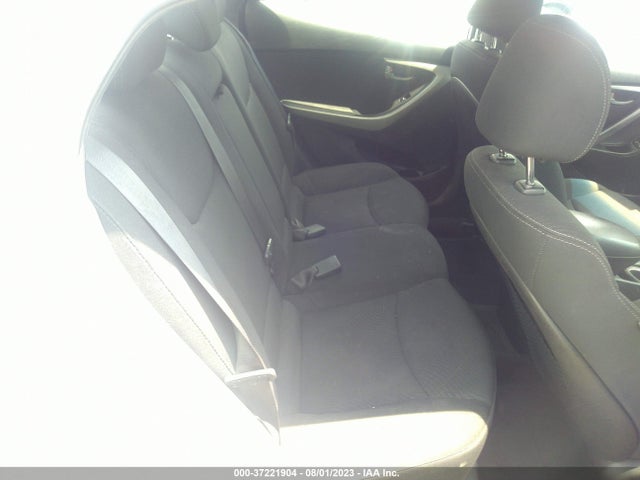2015 HYUNDAI ELANTRA SE VIN: 5NPDH4AE8FH643946
