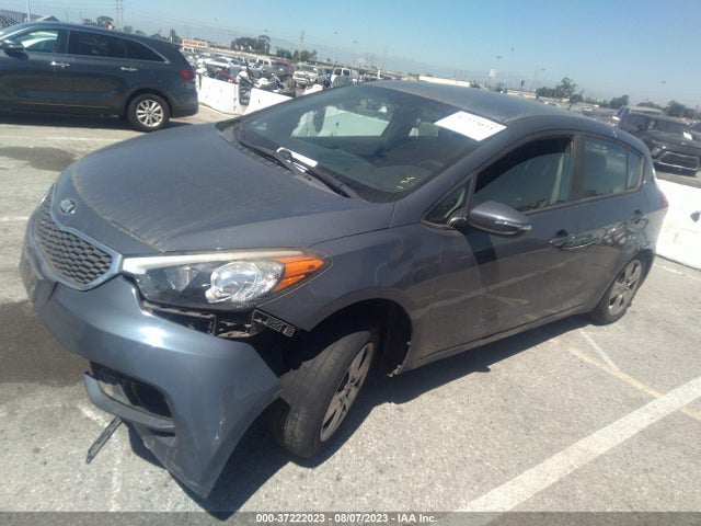 KIA Forte 5-door Lx 2016 KNAFK5A85G5638907 Image 2
