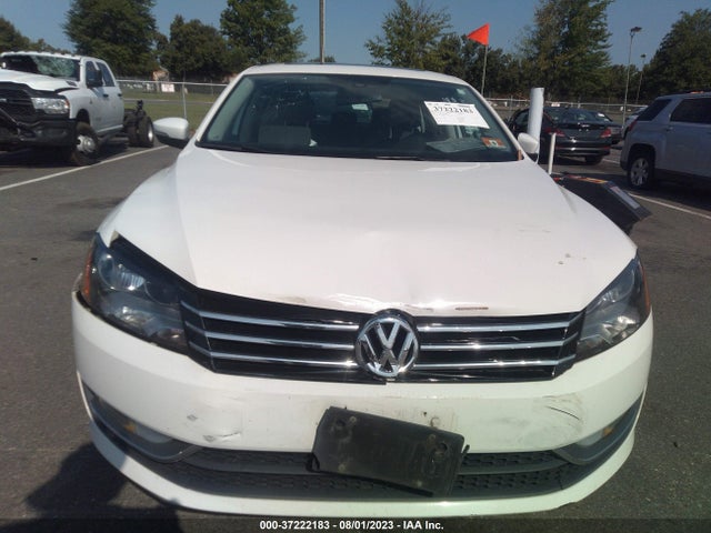 1VWBT7A35FC051614 Volkswagen Passat 1.8t Se W/sunroof & Nav