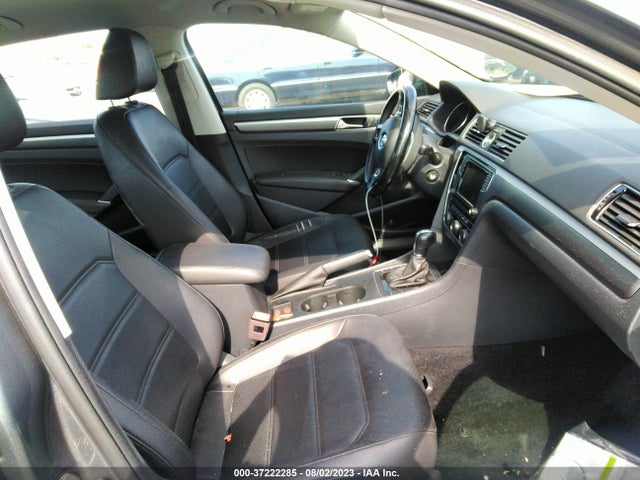 1VWDT7A3XHC076665 Volkswagen Passat R-line W/comfort Pkg