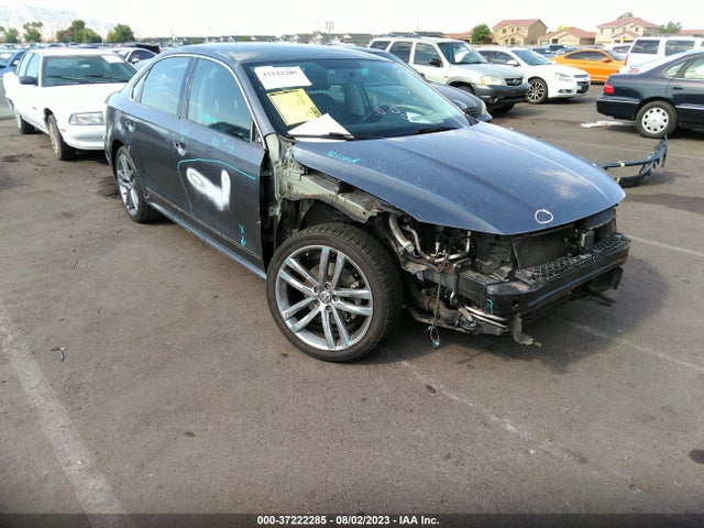 1VWDT7A3XHC076665 Volkswagen Passat R-line W/comfort Pkg