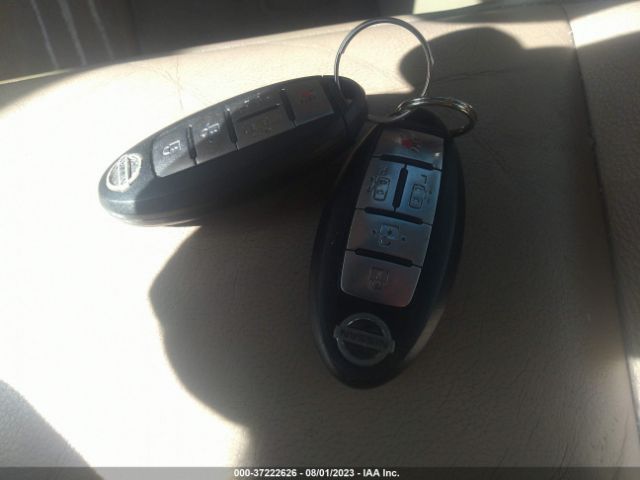 JN8AE2KP8E9103069 Nissan Quest Sv