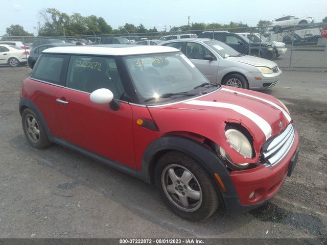 2009 MINI COOPER WMWMF33549TU75930 Photo 0