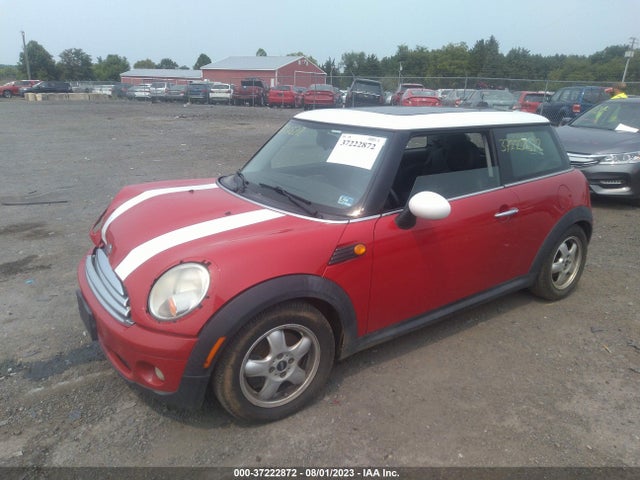 2009 MINI COOPER WMWMF33549TU75930 Photo 1