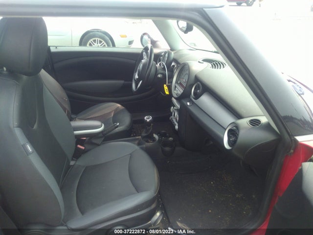 2009 MINI COOPER WMWMF33549TU75930 Photo 4