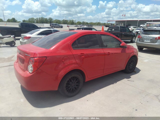 Chevrolet SONIC LS 2015 1G1JA5SH8F4156007 Image 5