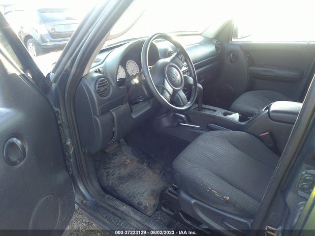 2002 JEEP LIBERTY SPORT VIN: 1J4GL48K62W221910