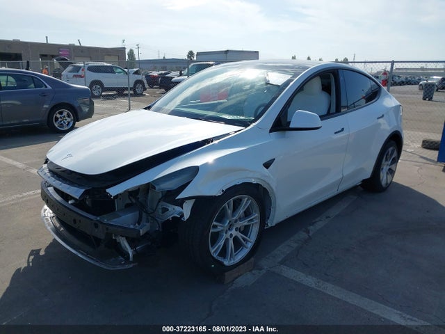 Tesla Model Y Long Range 2023 7SAYGDEE3PF630510 Image 2