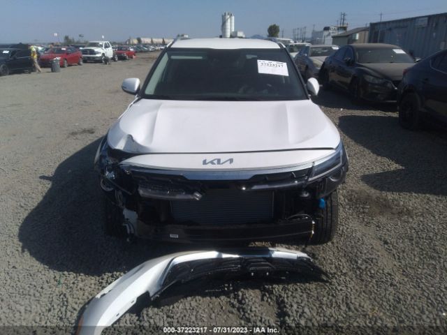 KNDEU2AA3R7501563 KIA SELTOS S