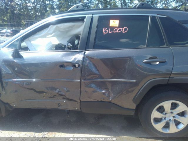 2T3G1RFV2MC245243 Toyota RAV4 LE