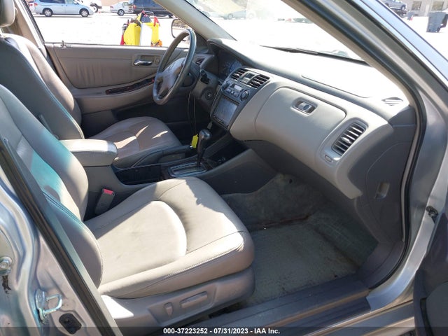 2002 HONDA ACCORD SDN EX W/LEATHER VIN: 1HGCG16592A009103