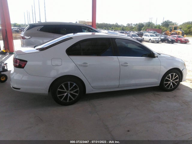 3VWDB7AJ8HM226837 Volkswagen Jetta 1.4t Se