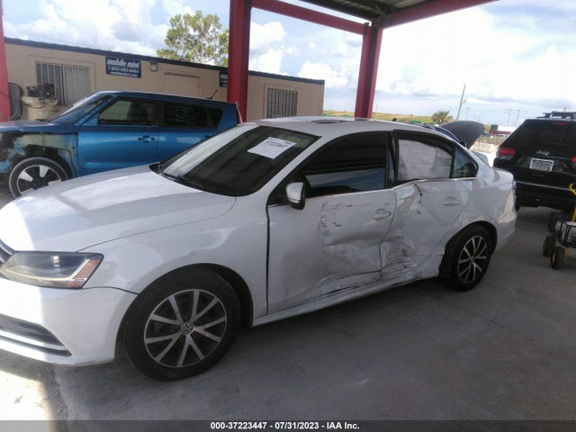 3VWDB7AJ8HM226837 Volkswagen Jetta 1.4t Se