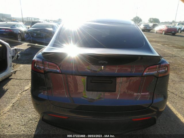 7SAYGDEF2NF561007 Tesla Model Y Performance